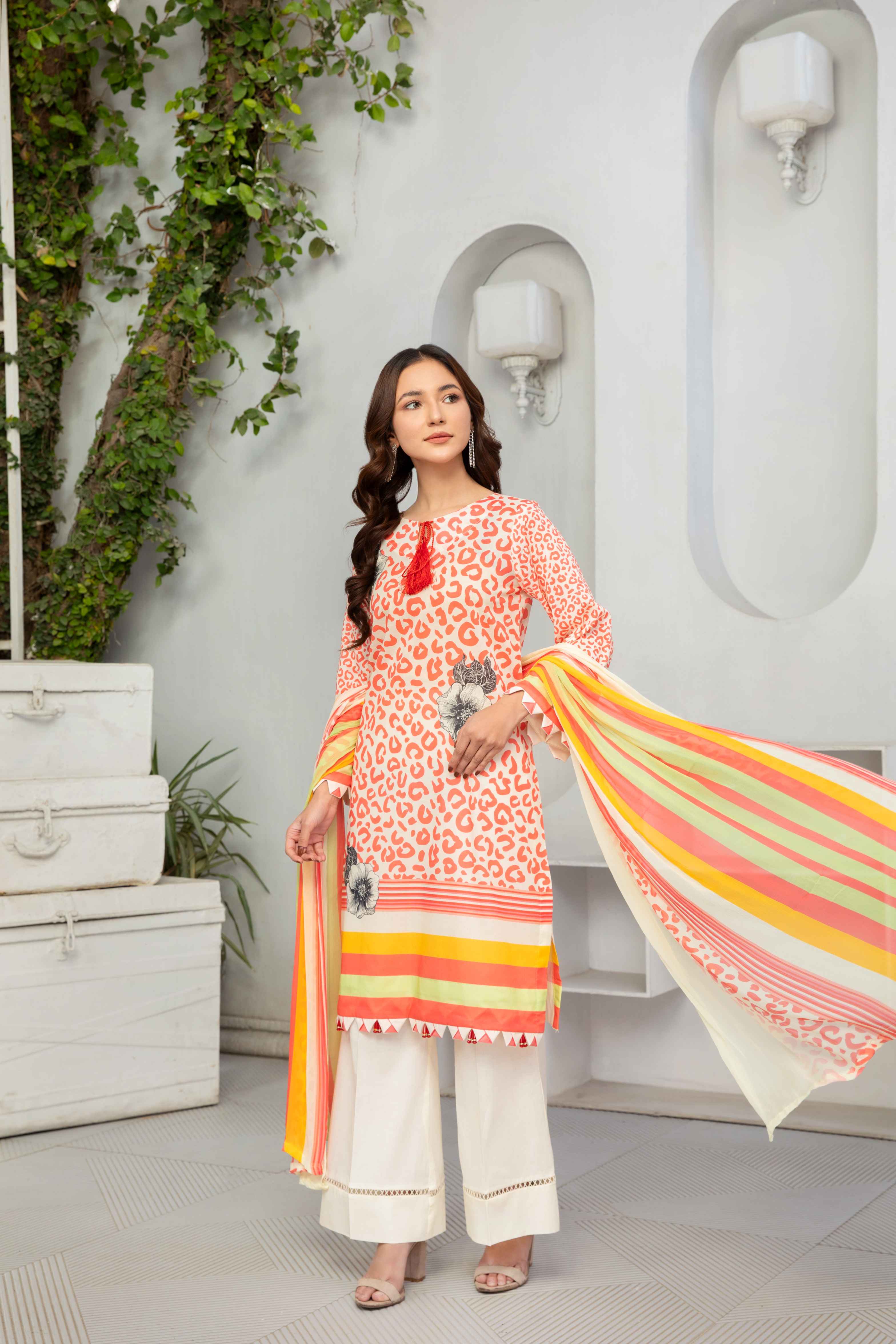 2562-DIGITAL PRINTED LAWN UNSTITCHED