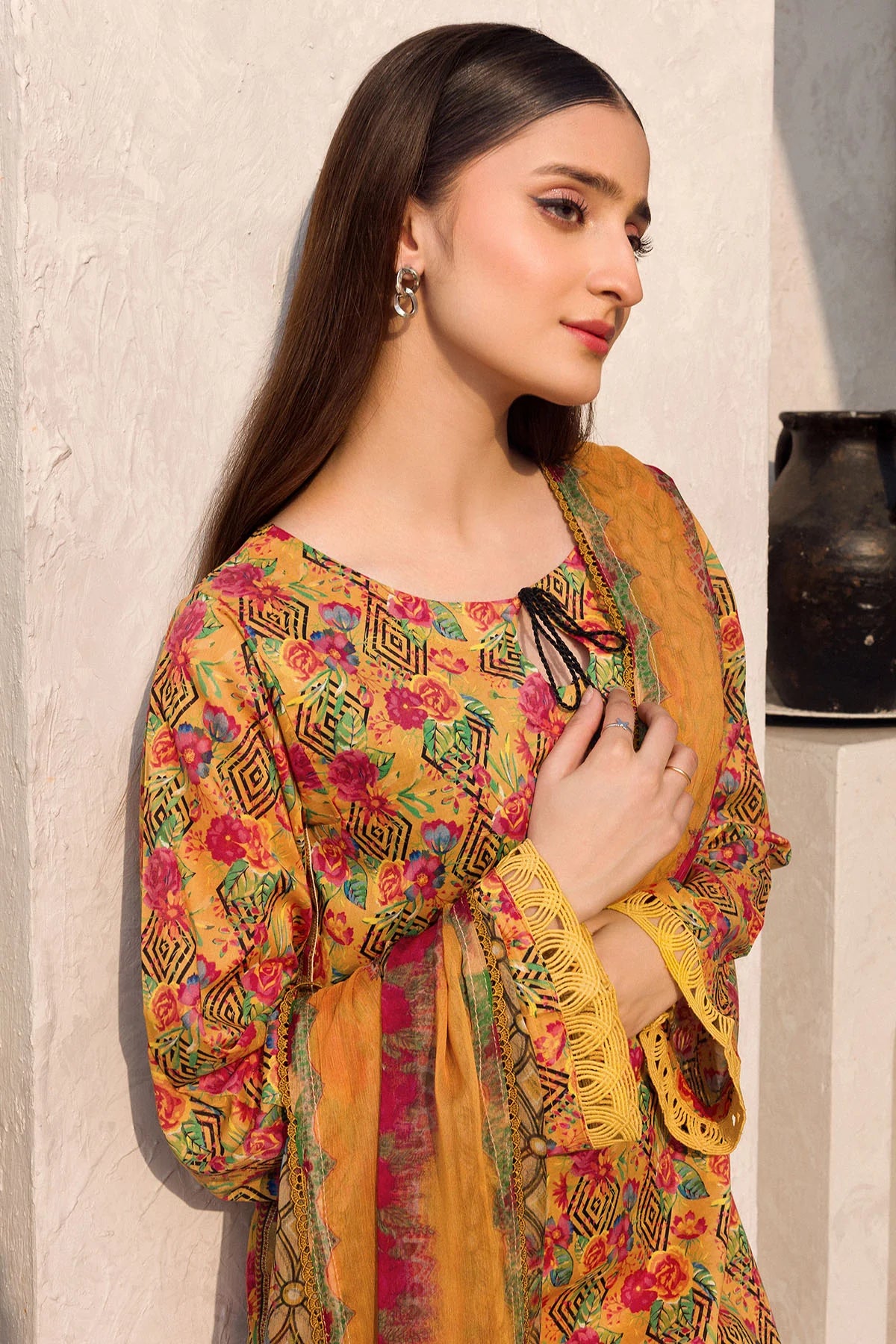 4609-NAYLA DIGITAL PRINTED LAWN UNSTITCHED