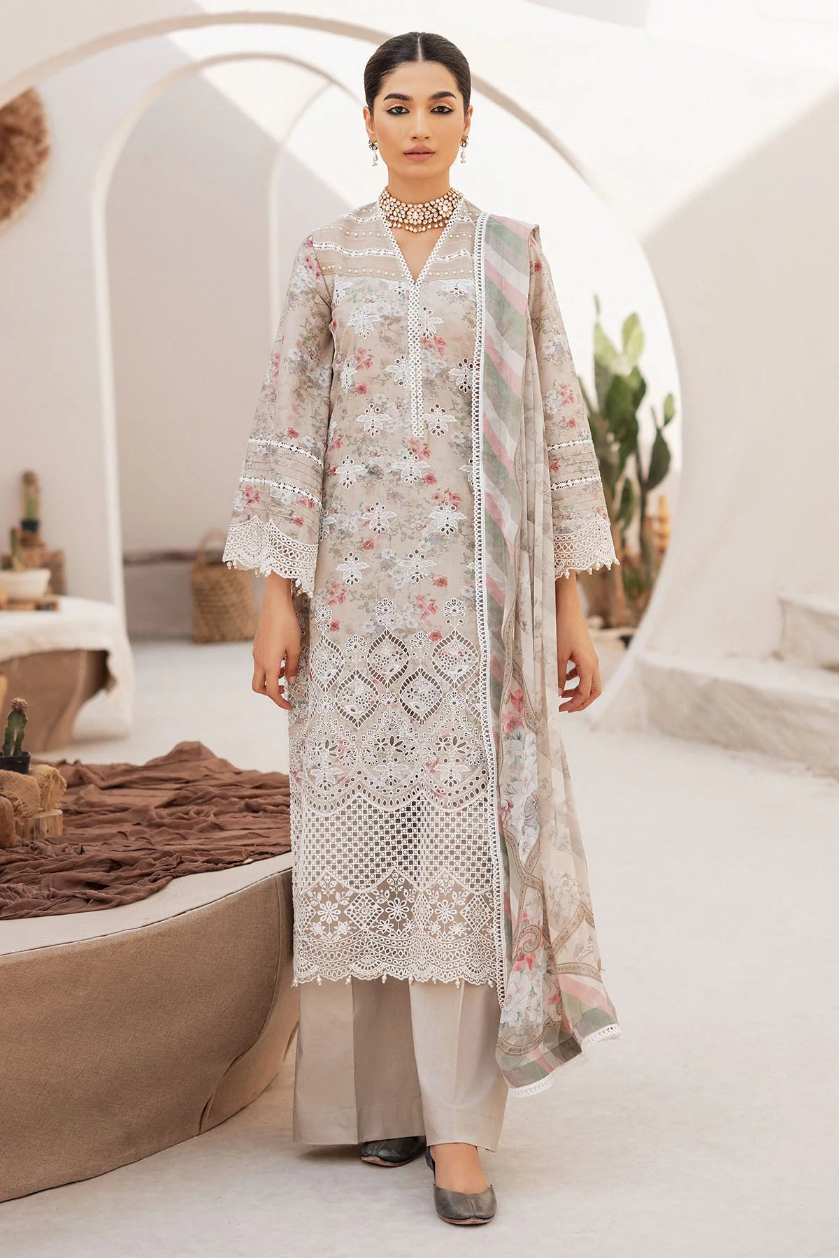 4722-MAHROSH EMBROIDERED LAWN UNSTITCHED