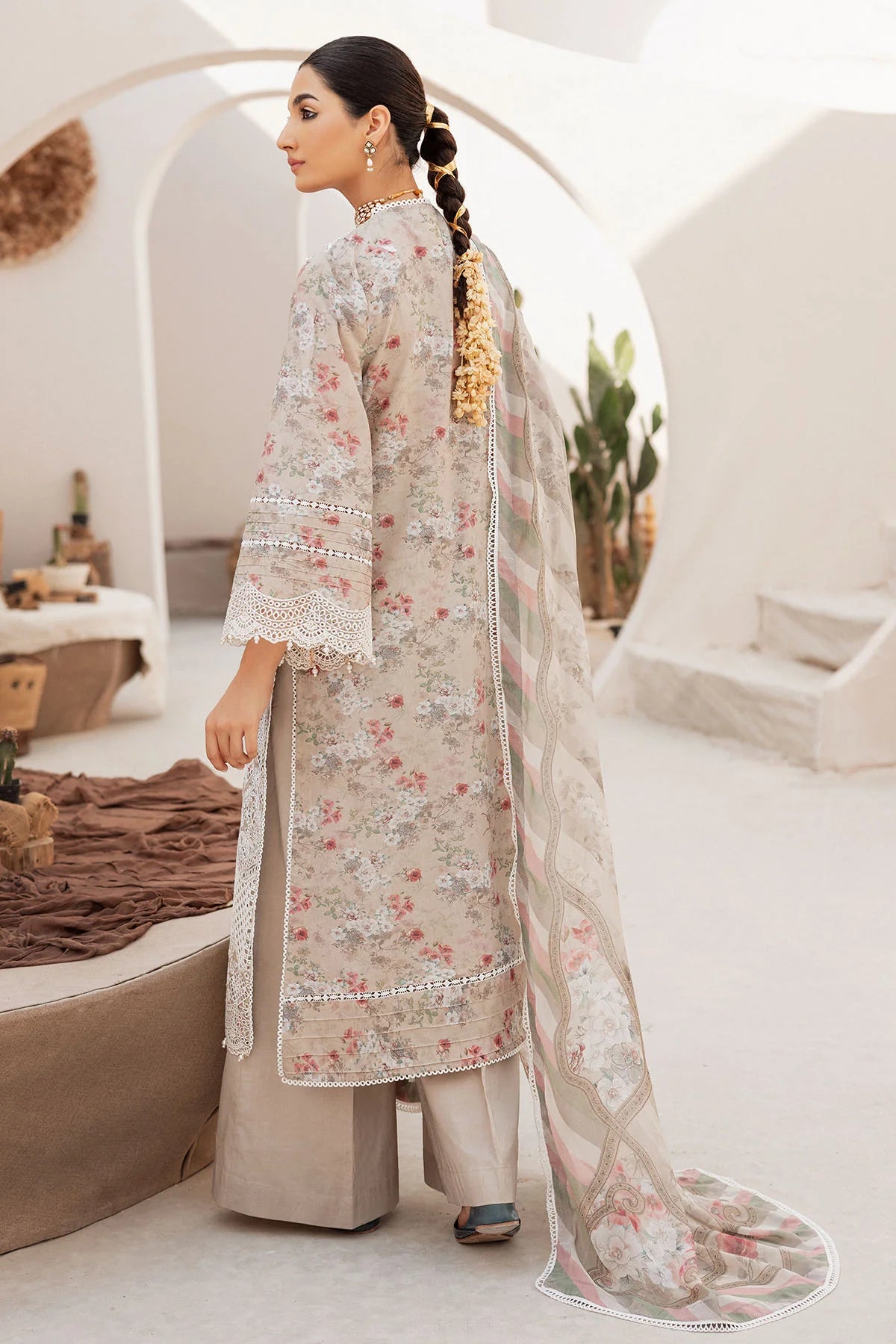 4722-MAHROSH EMBROIDERED LAWN UNSTITCHED