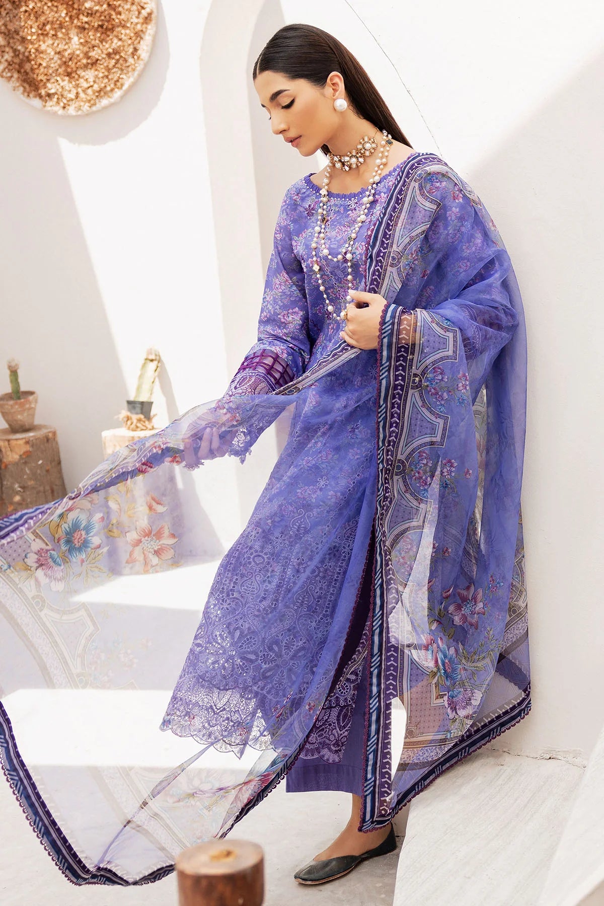 4724-ESRA EMBROIDERED LAWN UNSTITCHED