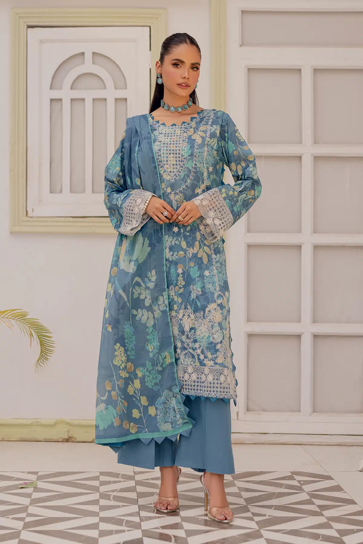 4762-KANWAL EMBROIDERED LAWN UNSTITCHED