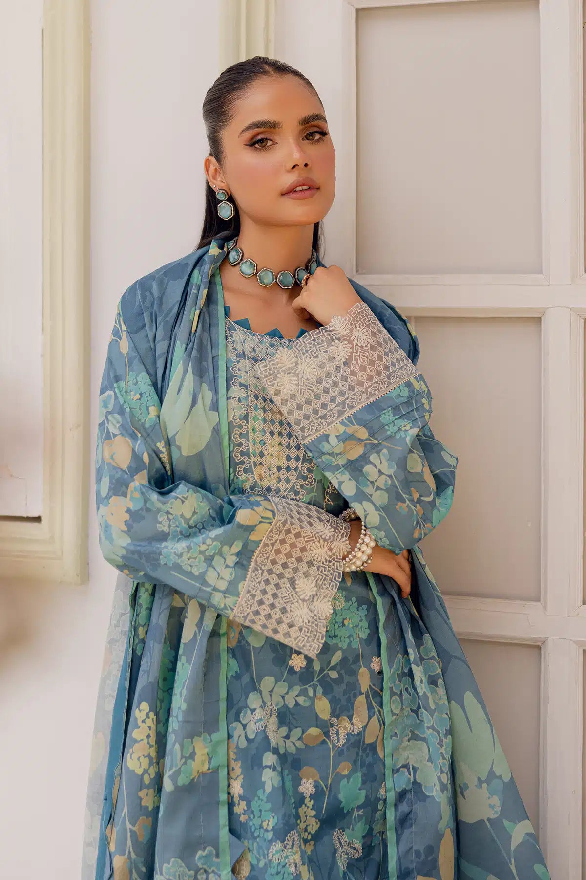 4762-KANWAL EMBROIDERED LAWN UNSTITCHED