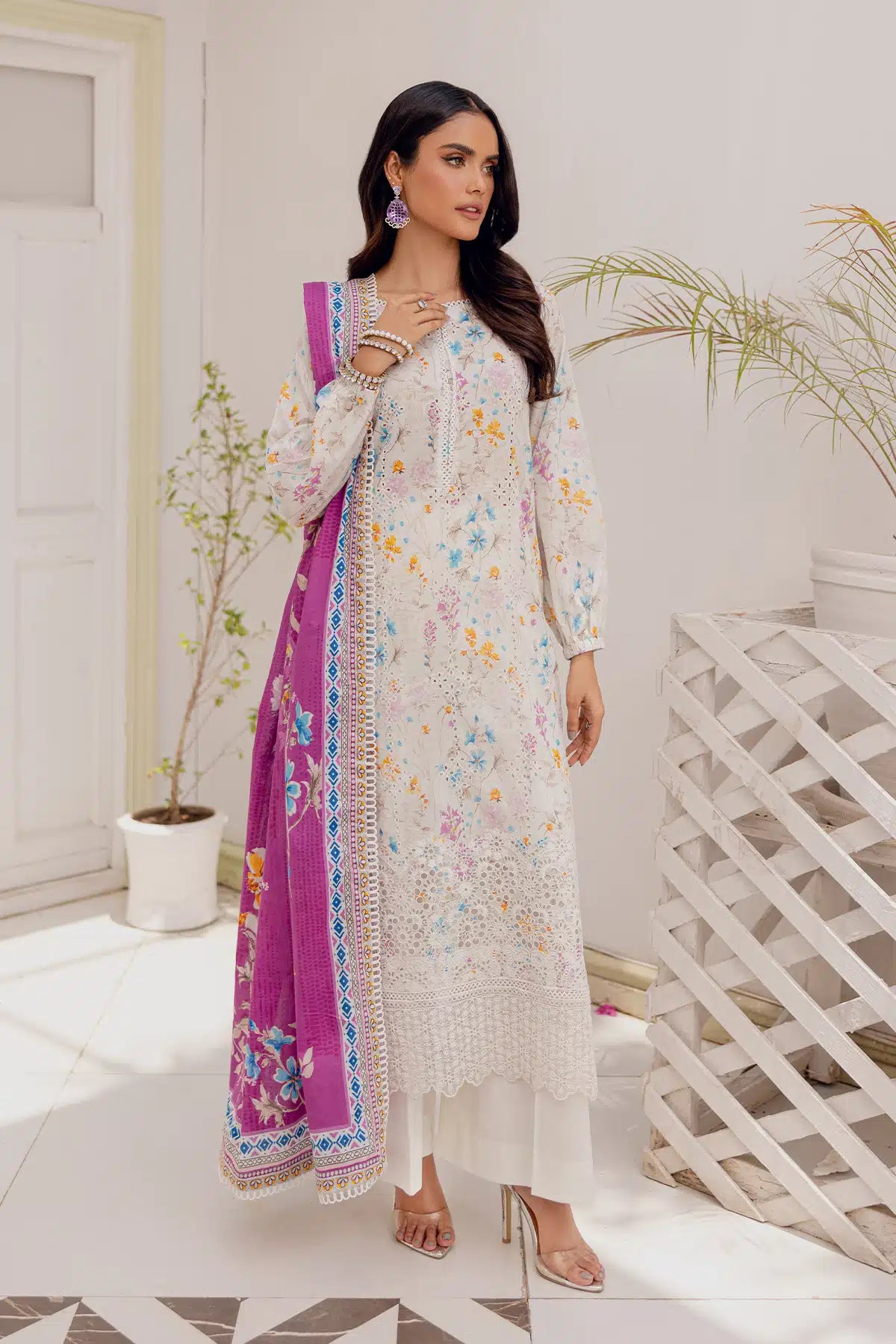 4764-SHIREEN EMBROIDERED LAWN UNSTITCHED