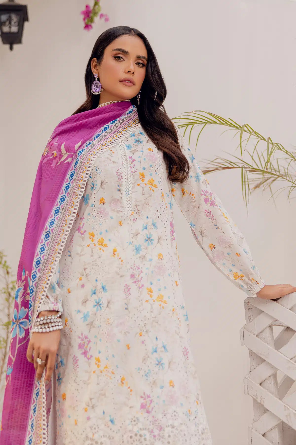 4764-SHIREEN EMBROIDERED LAWN UNSTITCHED