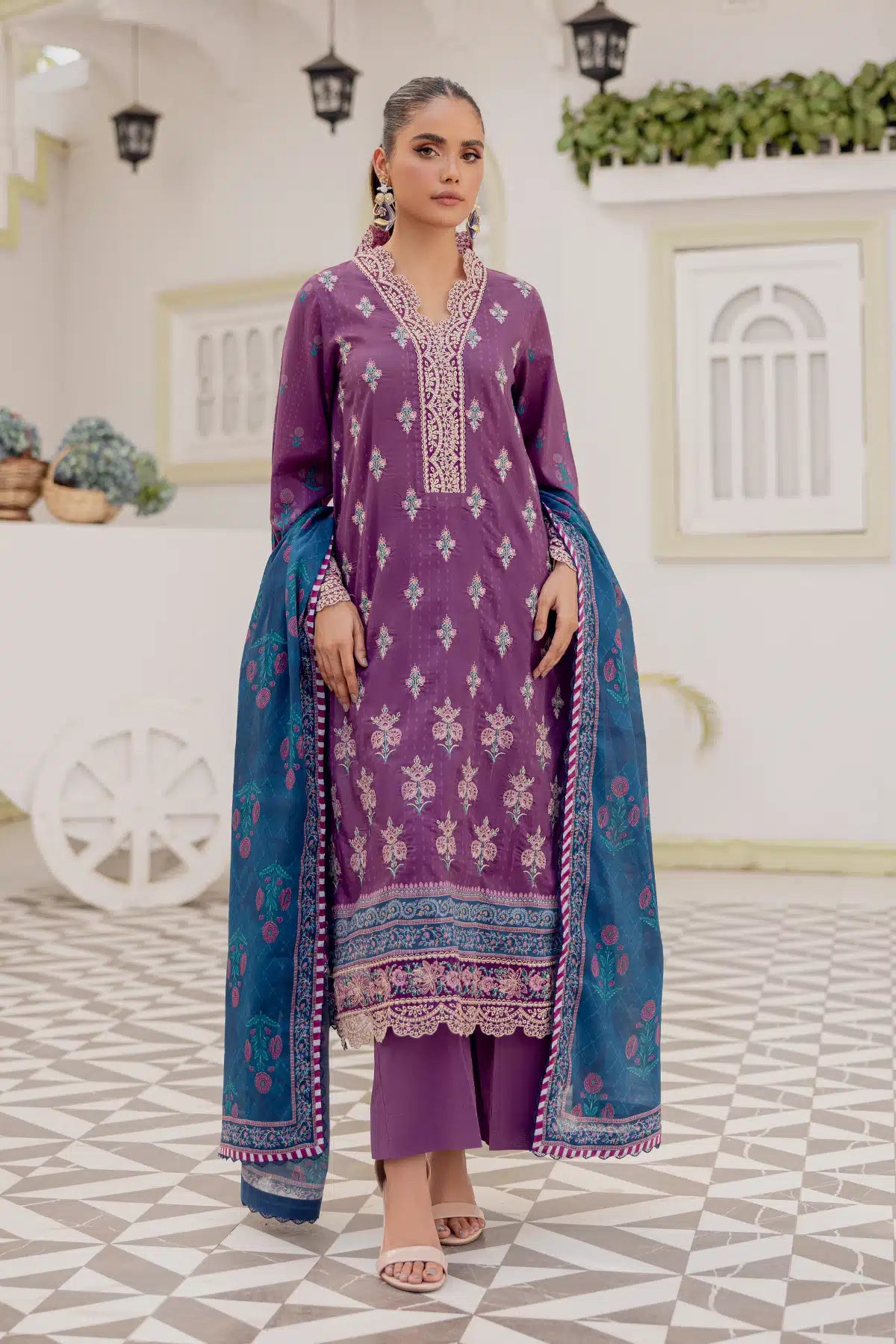 4768-RANIA EMBROIDERED LAWN UNSTITCHED