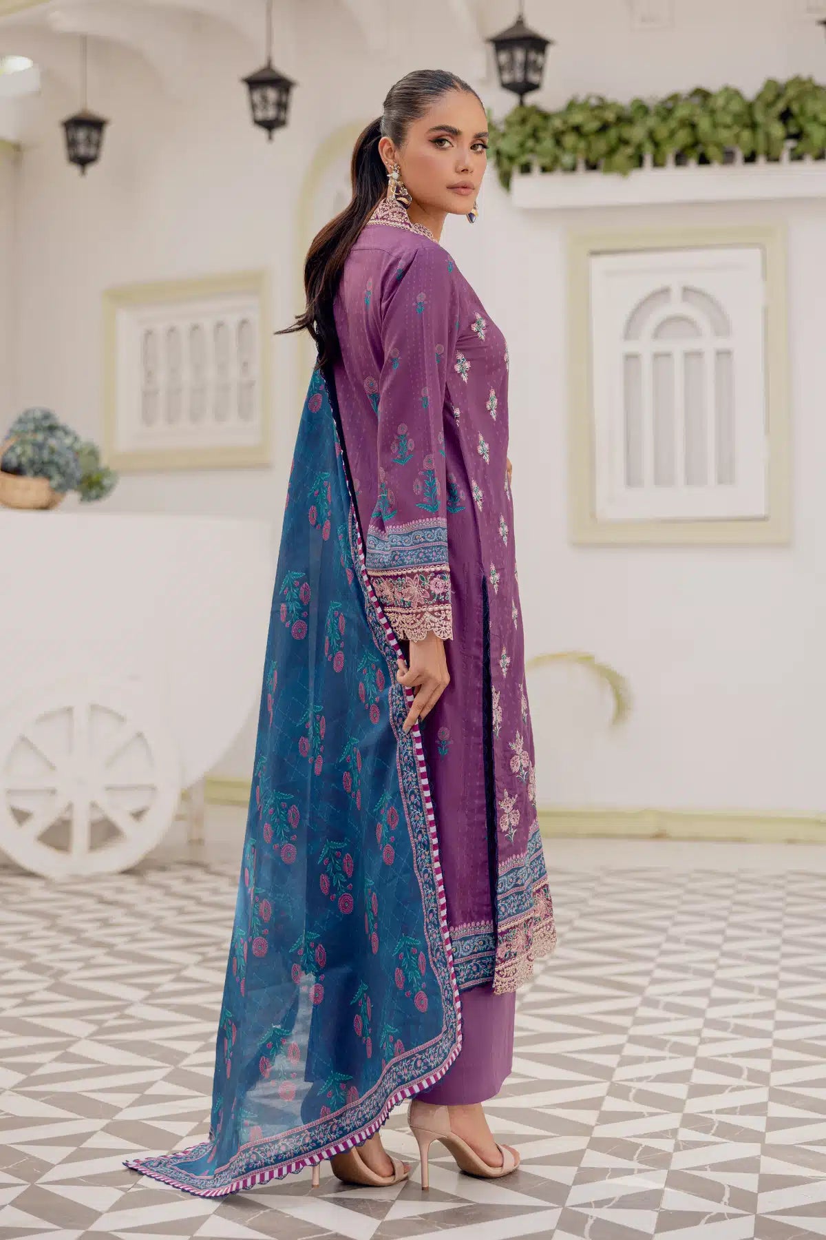 4768-RANIA EMBROIDERED LAWN UNSTITCHED